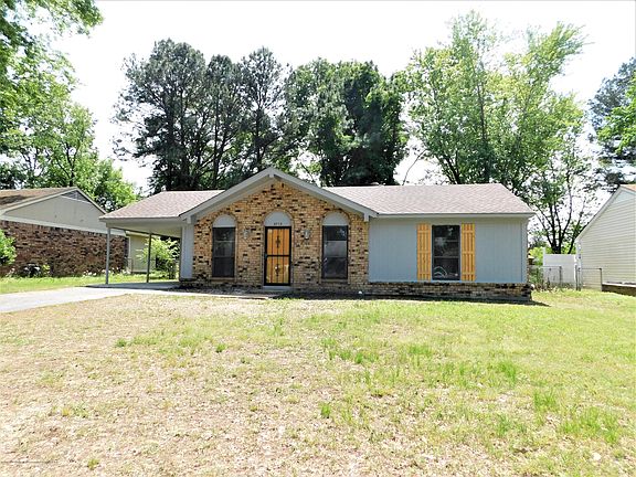 4th image of 2715 Magnolia Dr