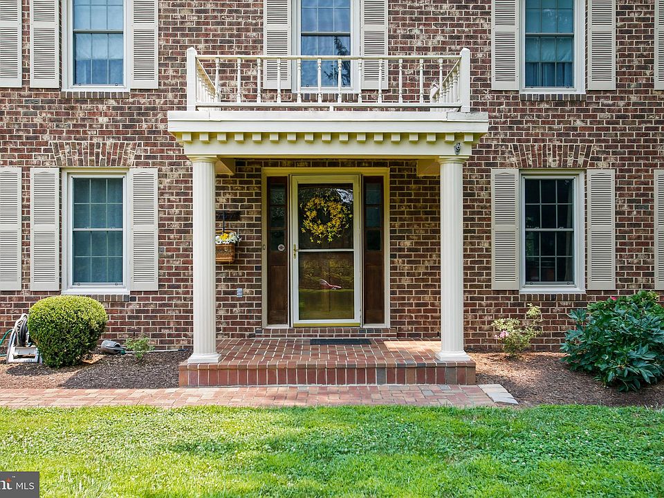2737 Linda Marie Dr, Oakton, VA 22124 Zillow