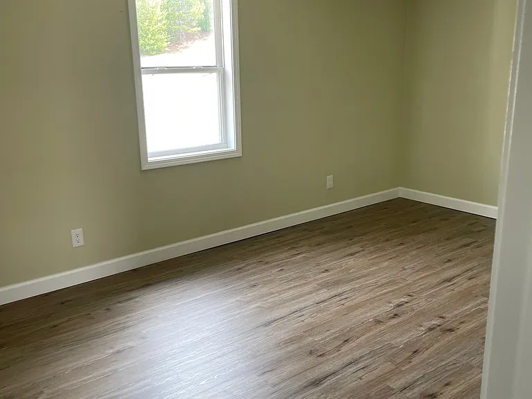 2404 W Maud St #3 — Photo 4