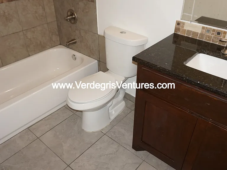 236 S Scott St #76028 — Photo 8