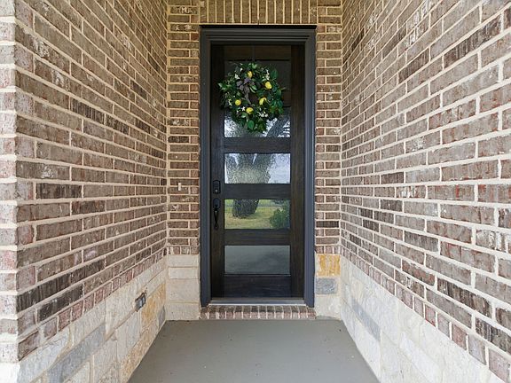 4th image of 1117 Springfield Rd