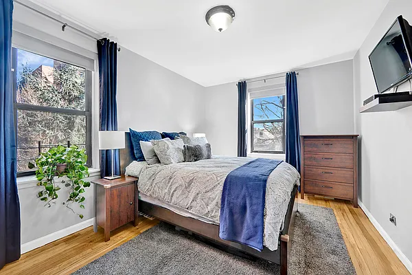 Sold by REMAX Elite | media 15