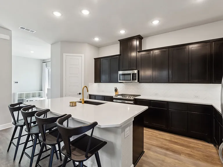 2121 Tolleson Dr — Photo 18