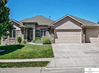 936 S 180th Ave, Elkhorn, NE 68022