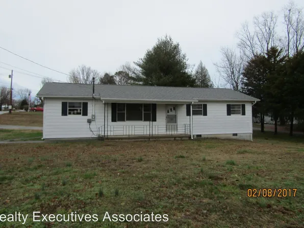 104 Firewood Ln, Maryville, TN 37803