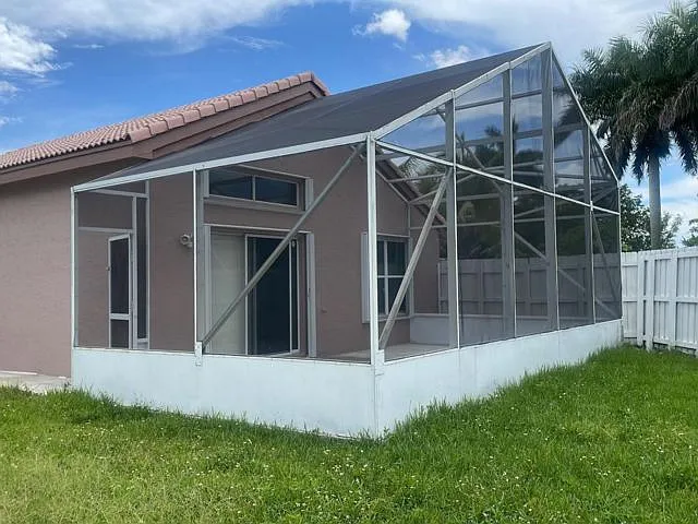 1968 SW 177th Ave — Photo 10