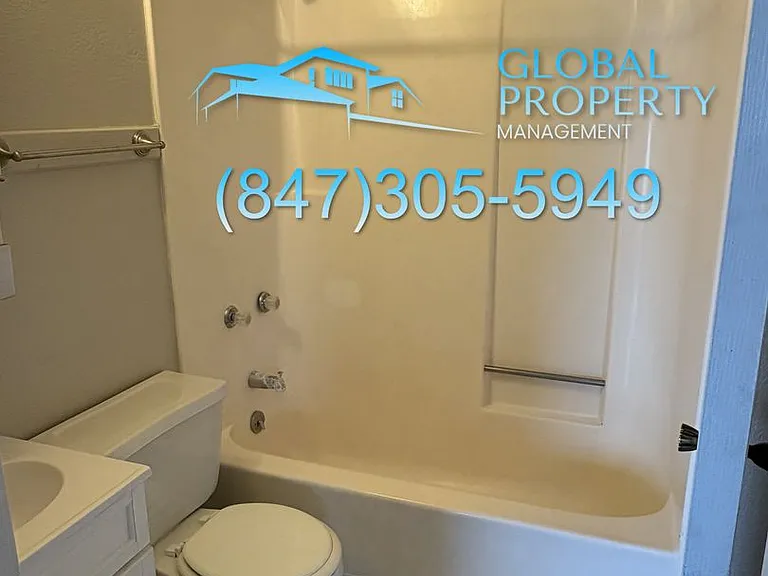 915 Shawnee Ct — Photo 11