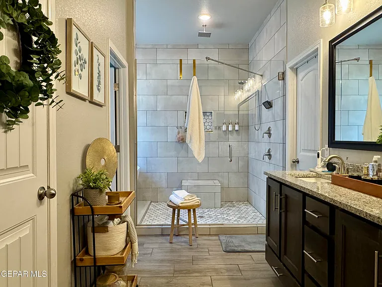 13684 Glen Vista Ln — Photo 27