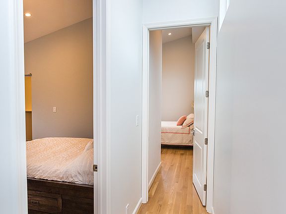 4th image of 8212 Grimsby Ave