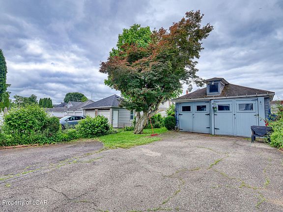 5th image of 92 Birch St