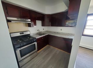 374 Hope St #3N, Fall River, MA 02721