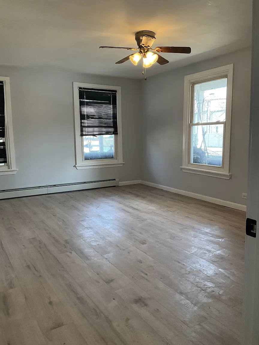 51 Willow Ave Floor 2 photo 1