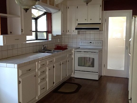 5th image of 1776 Almond Ave