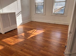 2329 33rd St #2, Astoria, NY 11105