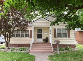 307 W Talmer Ave, North Judson, IN 46366
