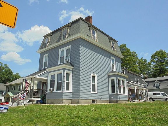 2nd image of 1450 Main St