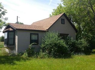 9571 S Crawford Rd, Shepherd, MI 48883