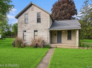 622 W Clinton St, Howell, MI 48843