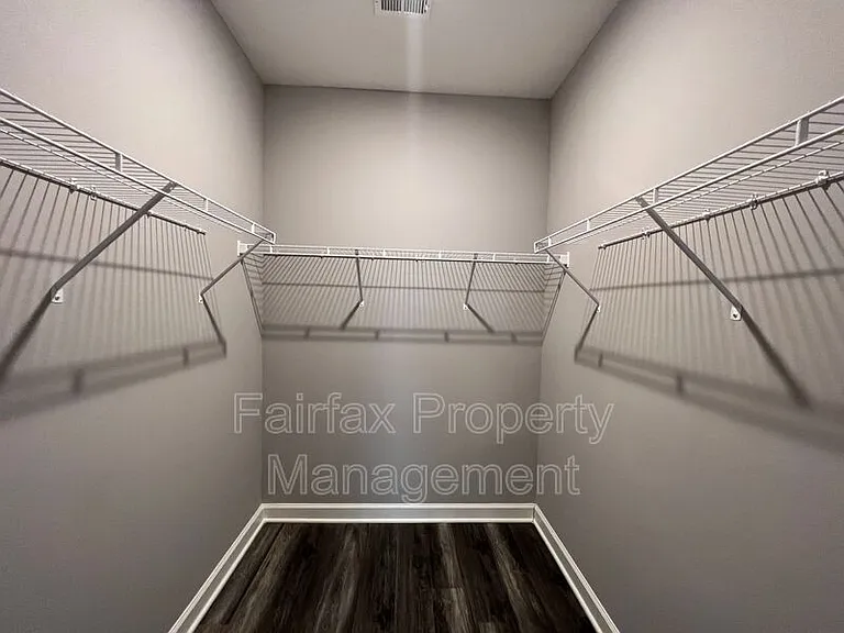 518 Boone St #101 — Photo 13