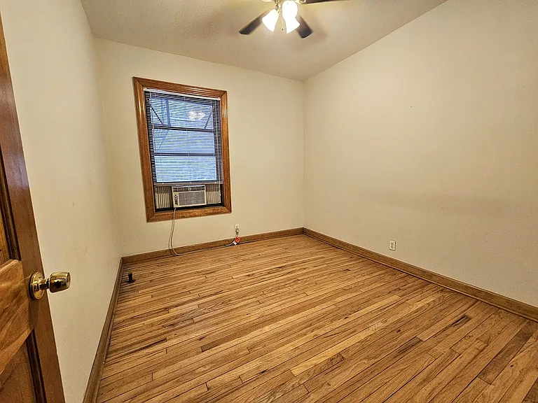 703 W Cornelia Ave #2R — Photo 3