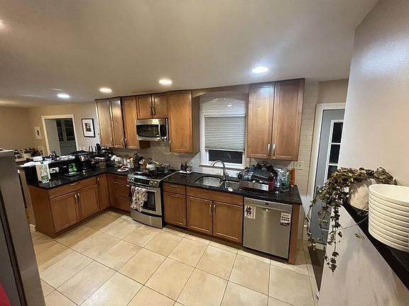 5th image of 4734 W Enfield Ave
