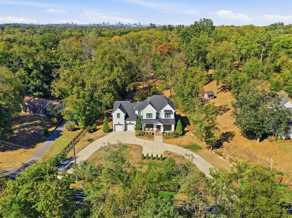 864 Battery Ln, Nashville, TN 37220