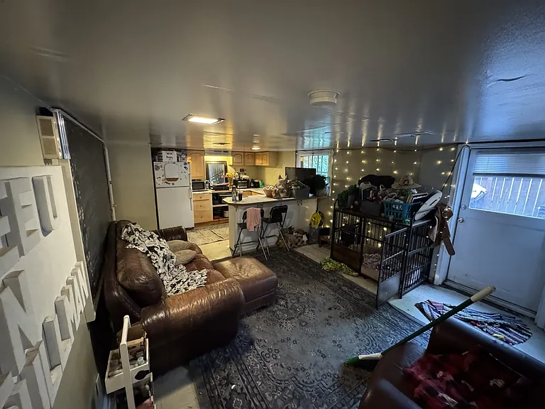 1020 NE Indiana St — Photo 17