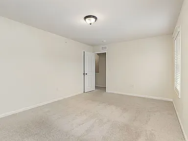 14 Skip Ln — Photo 11