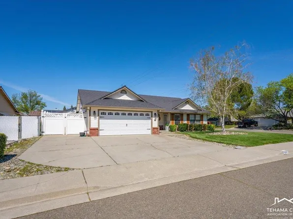 890 Countryside Dr, Red Bluff, CA 96080