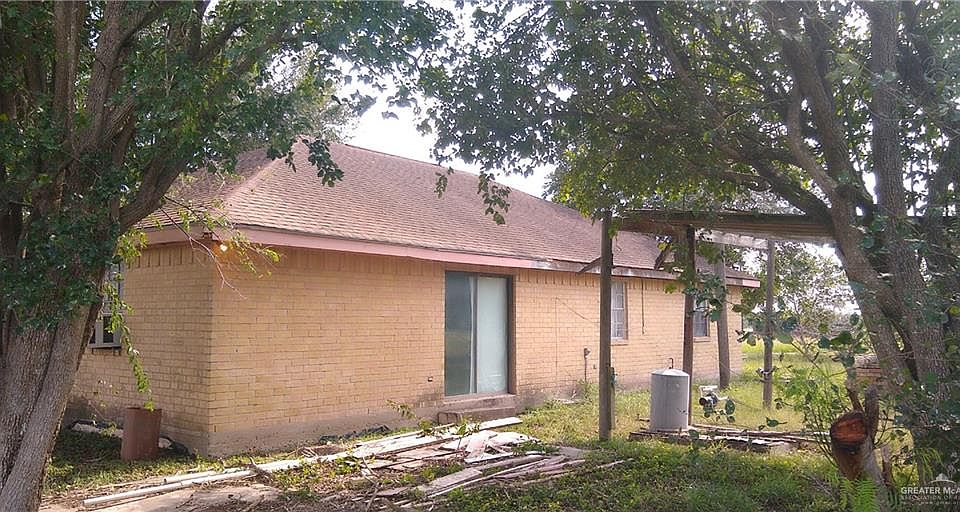 2nd image of 2402 S Stewart Rd