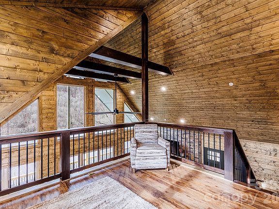 5th image of 601 Tater Patch Rd