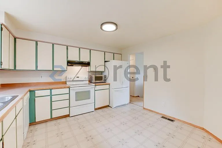 2615 SE 16th St — Photo 7