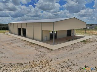 7837 Old Campbellton Rd, Pleasanton, TX 78064