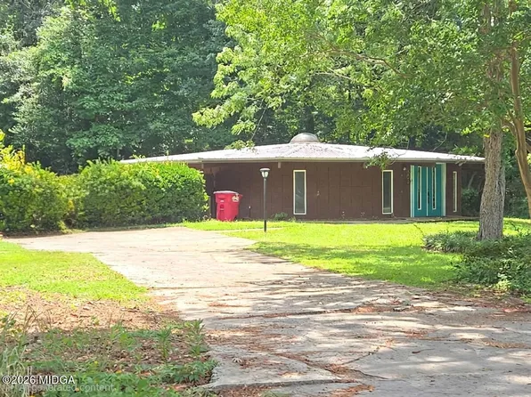 882 N Confederate Dr, Macon, GA 31220