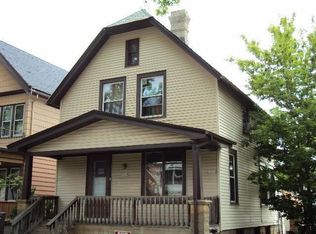 3020 S 8th St, Milwaukee, WI 53215