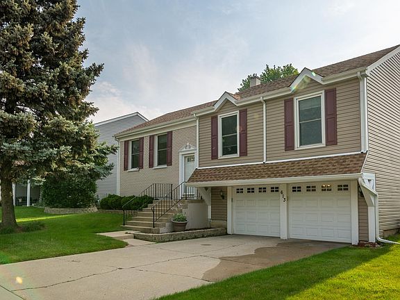 2nd image of 613 N Walnut Ln