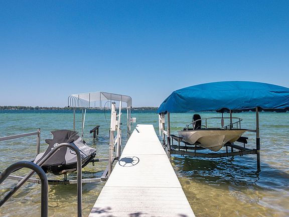3rd image of 10120 E Elk Lake Dr