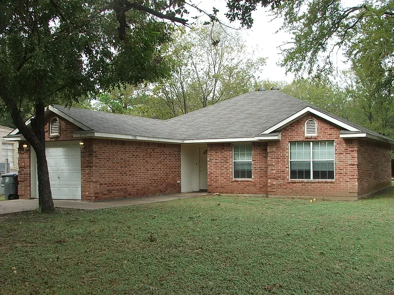 8547 Dunlap St — Photo 15