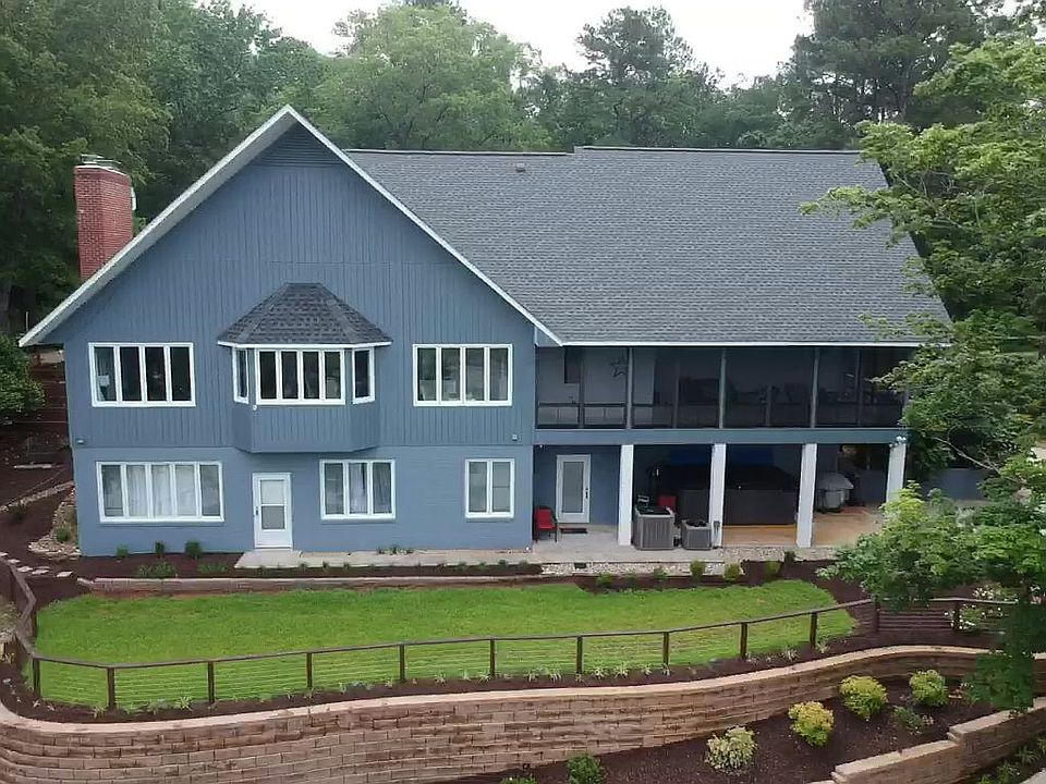 1st image of 15 Cliffside Dr