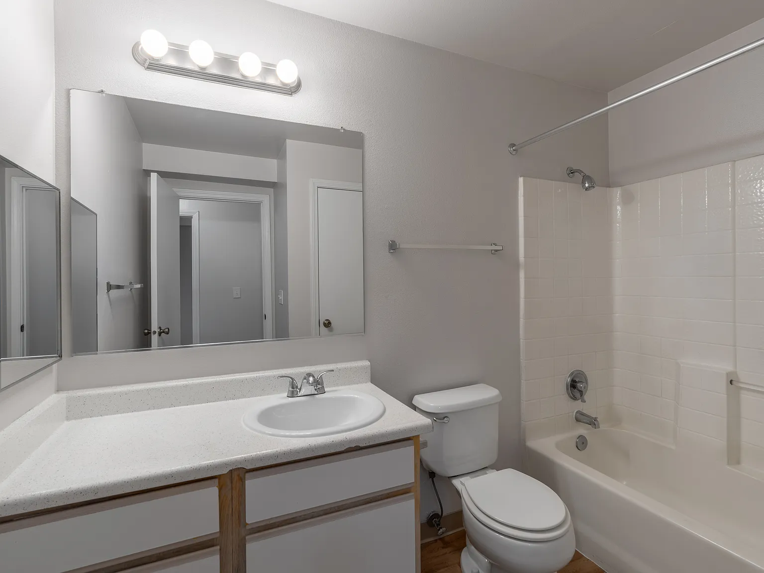 1 bed, 660 sqft, $1,475 — Photo 2