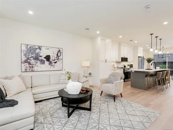 960 Jenkins Ave #107, Langford, BC V9B 2N7