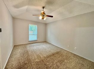 319 Iberis Dr #319, Arlington, TX 76018
