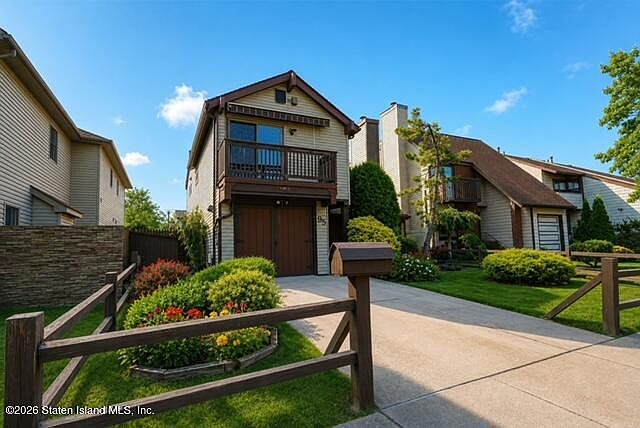 1st image of 95 McArthur Ave