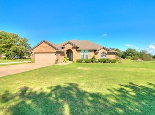 5670 Mockingbird Ln, Blanchard, OK 73010