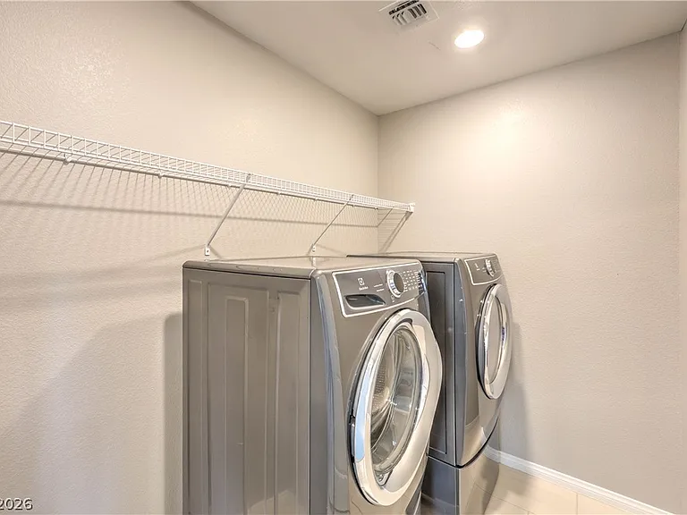 2508 Valdanos Pl — Photo 31
