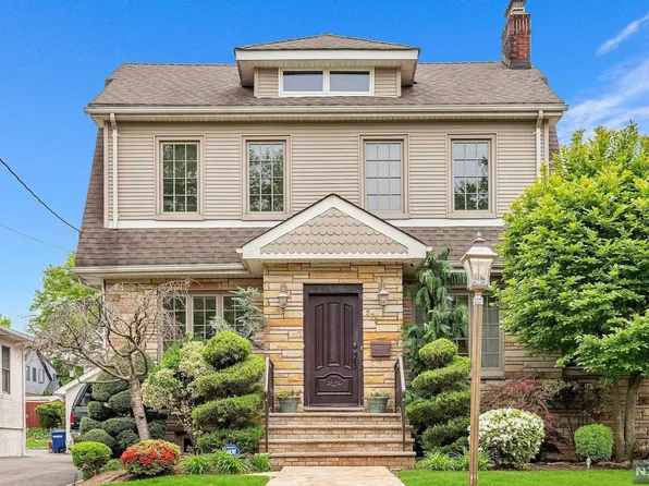 572 Prospect Ave, Ridgefield, NJ 07657