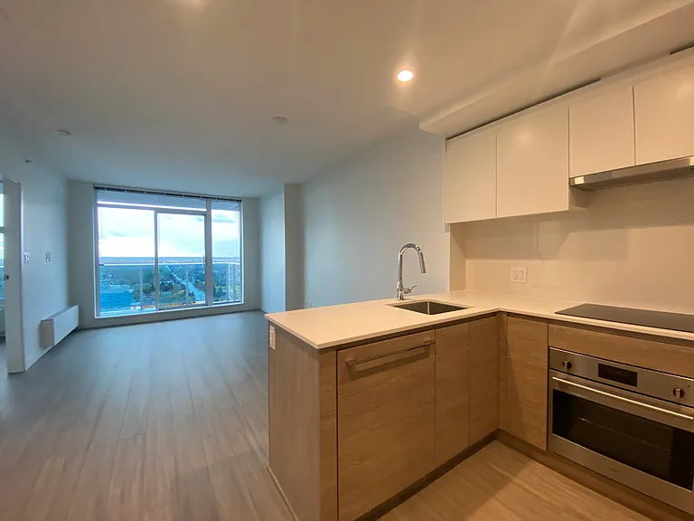 13615 Fraser Hwy #2811 — Photo 4