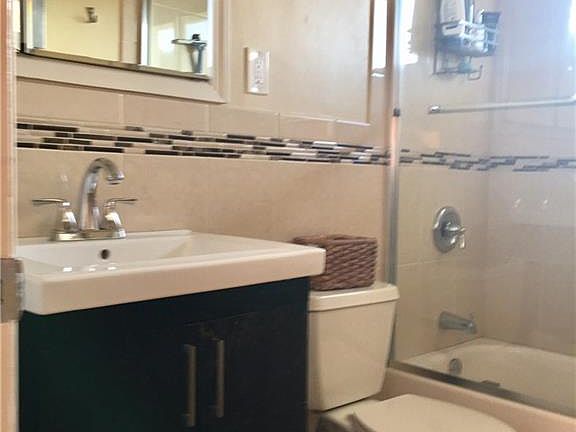 5th image of 12 Van Buren Ave #2