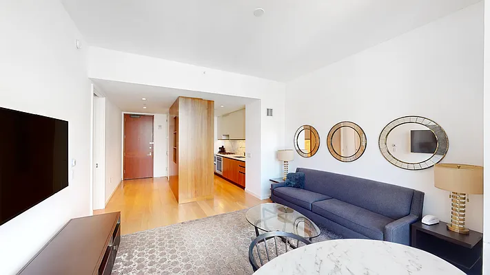 Sold by LEVEN Real Estate | media 4