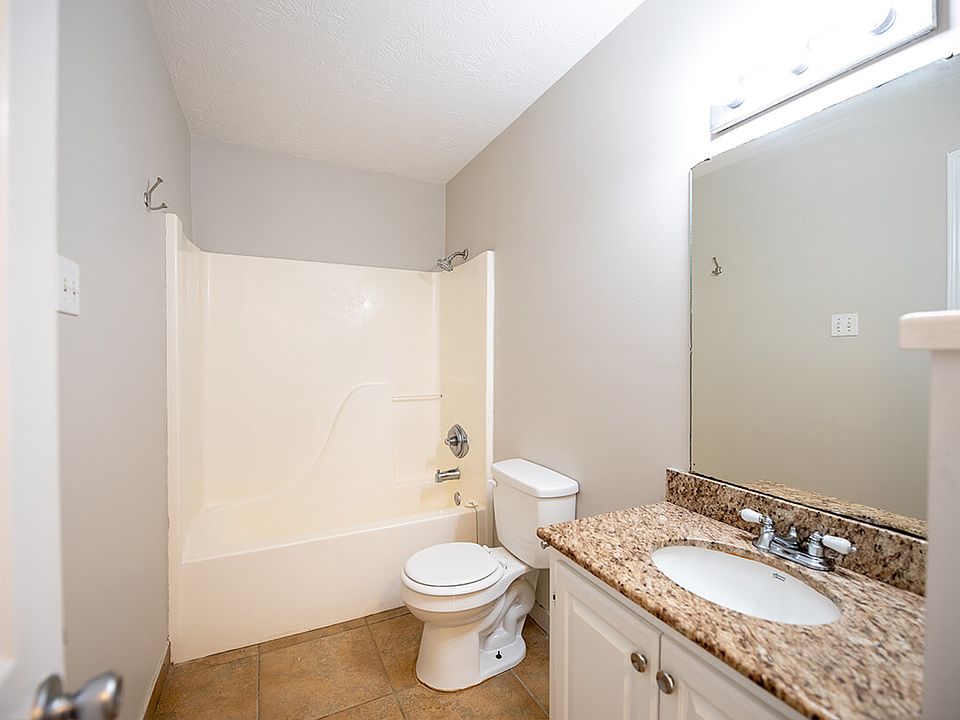 891B-SISTRUNK-bathroom1_10172024